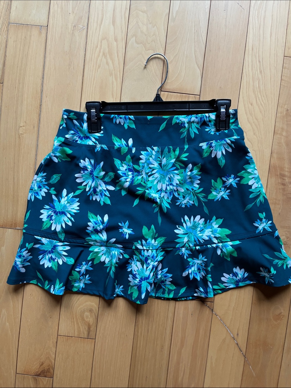 Tommy Bahama floral sun and swim skirt I’ve protection 50